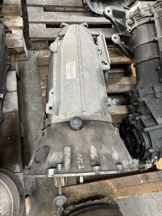 Автоматична скоростна кутия  Mercedes E220 7g