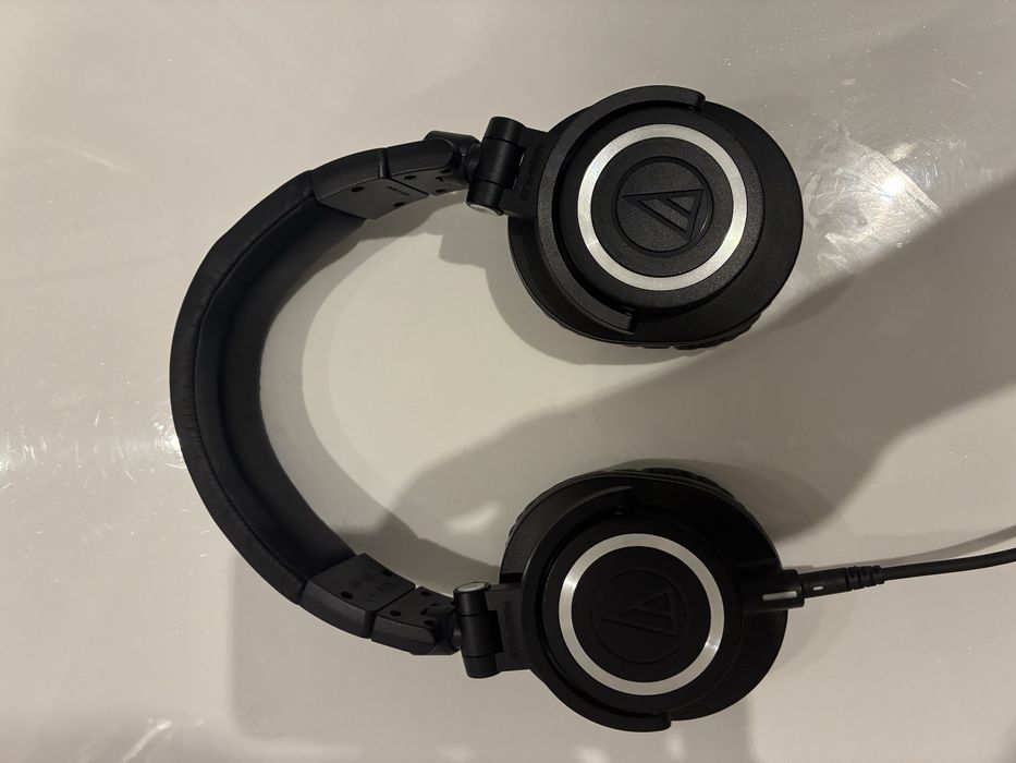 Студийные наушники Audio-technica ath-m50x