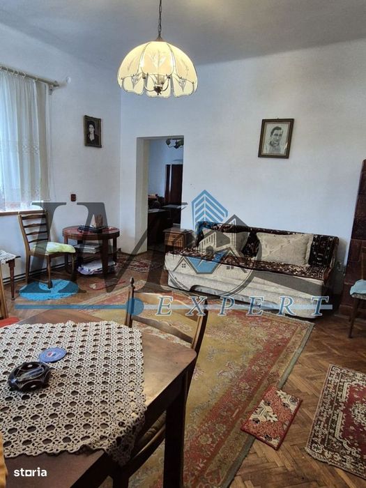 Casa ,curte și gradina.Teren cu 2700 mp.