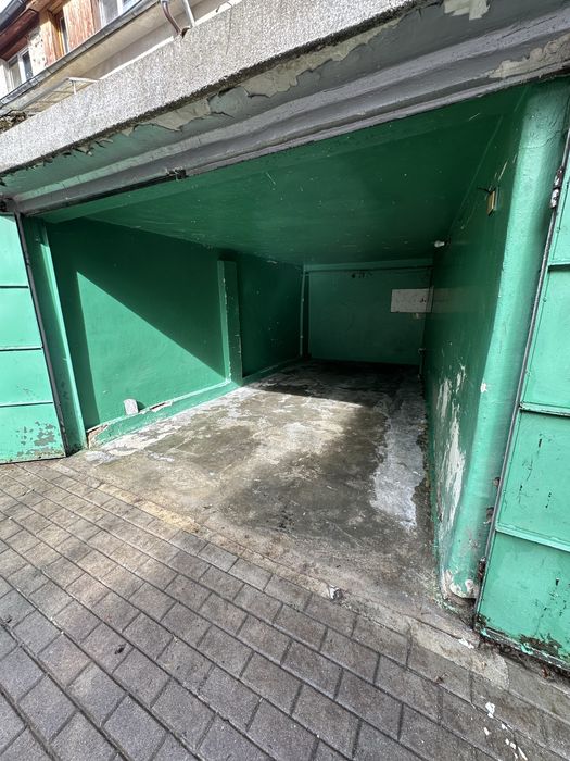 Дава се под наем Гараж / Паркомясто в София, Хладилника - 13 кв.м за 153 € - Снимка #2