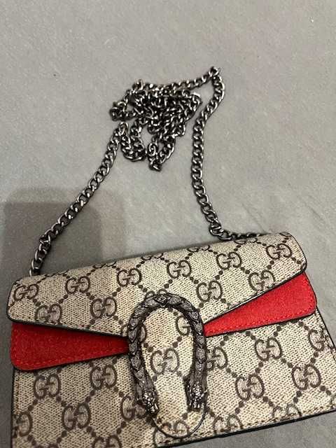 Чанта Gucci - нова