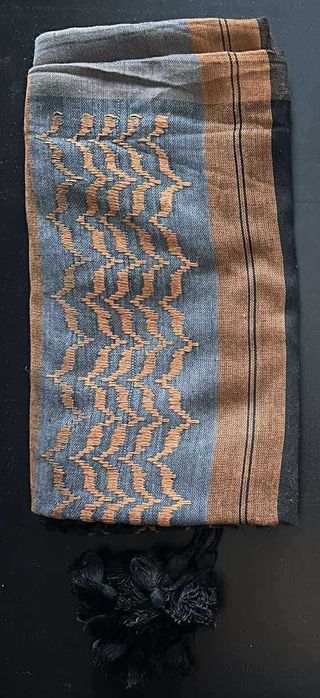 Продавам чисто нови традиционни арабски шалове