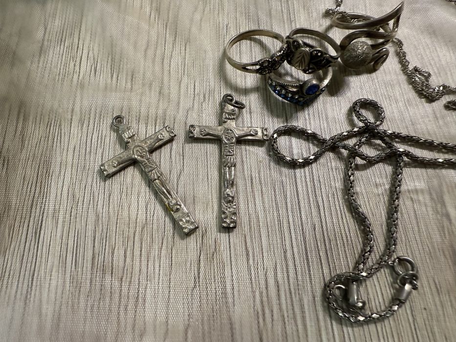 Сребърни синджири и висулки