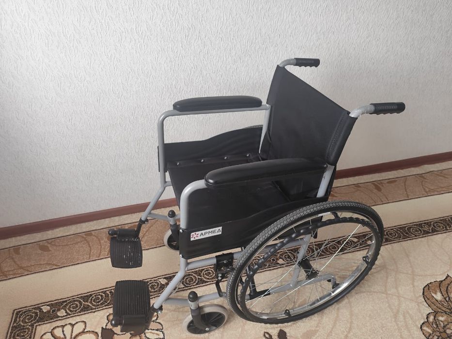 Продам инвалидную каляску
