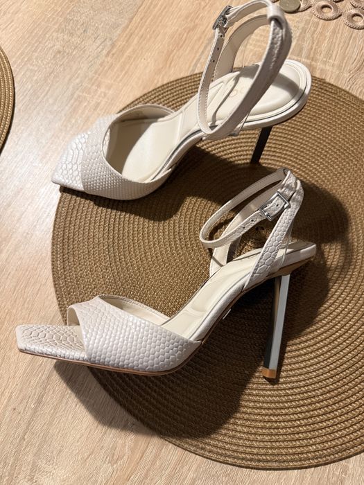 Sandale Aldo piele noi nr 37,5