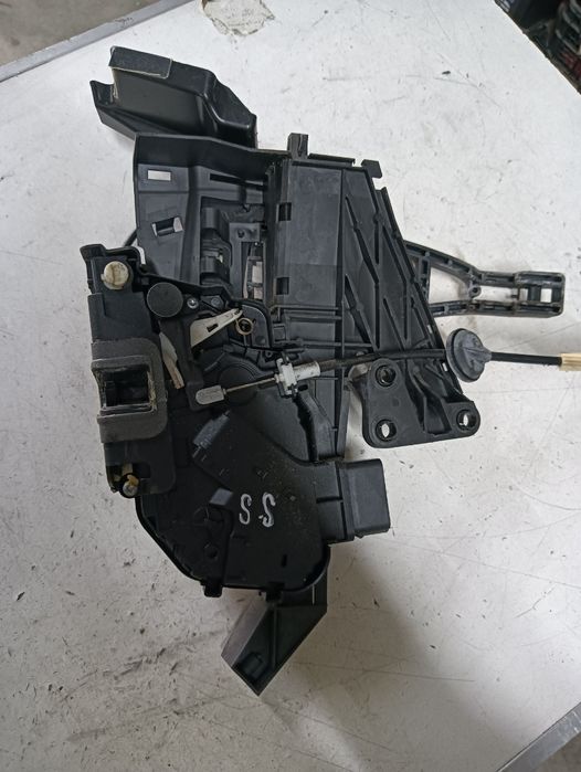 Broasca Usa Stanga Spate Ford Kuga I [ 2008 - 2012 ]