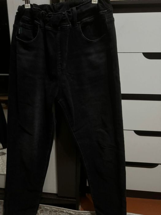 Джинсы женские...