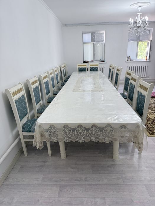 Стол 5м и стулья 21 штук