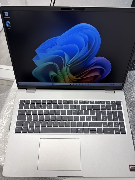 Laptop Dell Pro 16 PC16255 nou model 2025