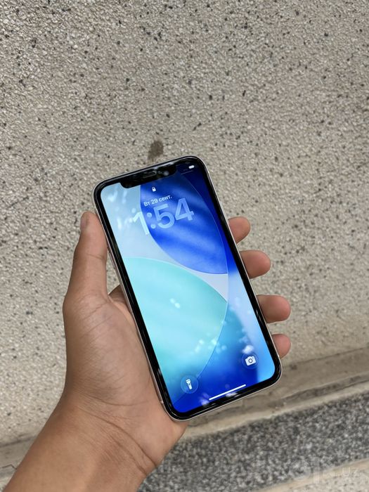 Iphone 11 srochno sotiladi narxini kelishtirip beramz