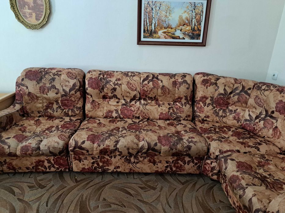Холна гарнитура с механизъм за разтягане.