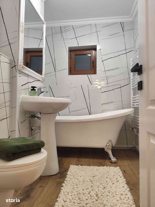 2 camere decomandat LUX , Etaj 1/4, situat in George Enescu, 146.000 €