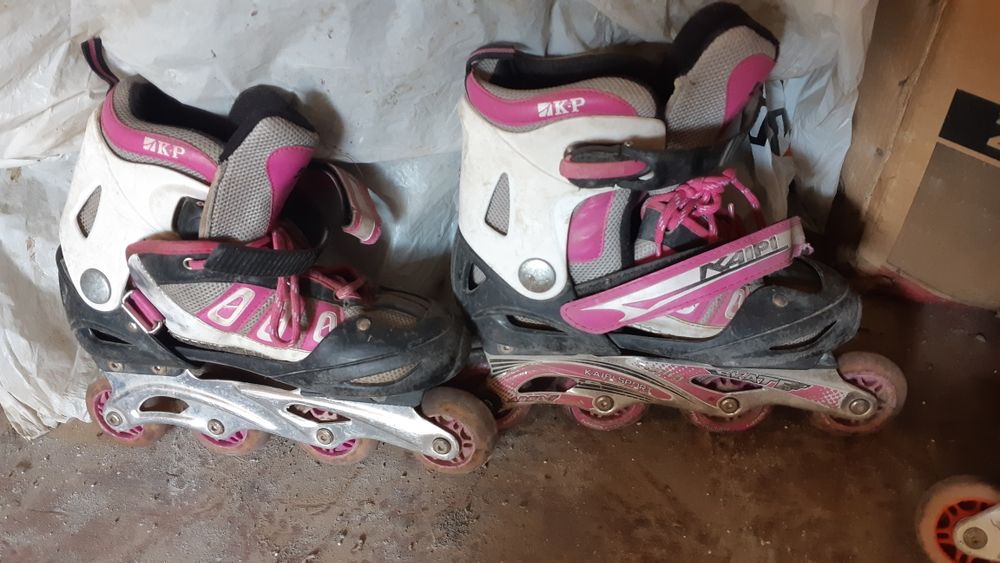 Ролликовый  коньки .