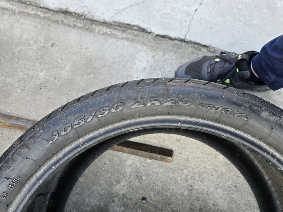 2 Броя 305/30/20 Pirelli 5,4mm
