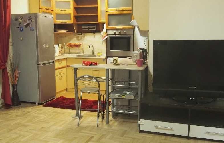 Дава се под наем Двустаен апартамент в София, Дианабад - 75 кв.м за 398.82 € - Снимка #1