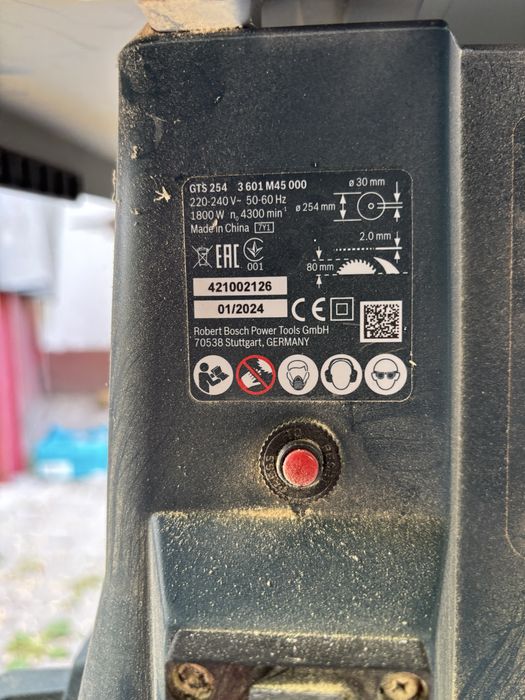 Fierastrau circular, stationar, cu masa, pentru lemn , Bosch Professional GTS 254, 1800W, stare ca nouă