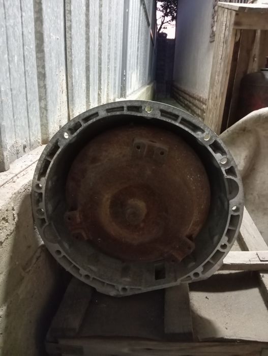 Коробка Эмелка 2002г. 320.