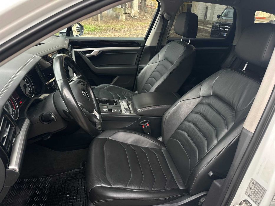 VW Touareg 3,0 tdi 4motion 2019 accept variante !