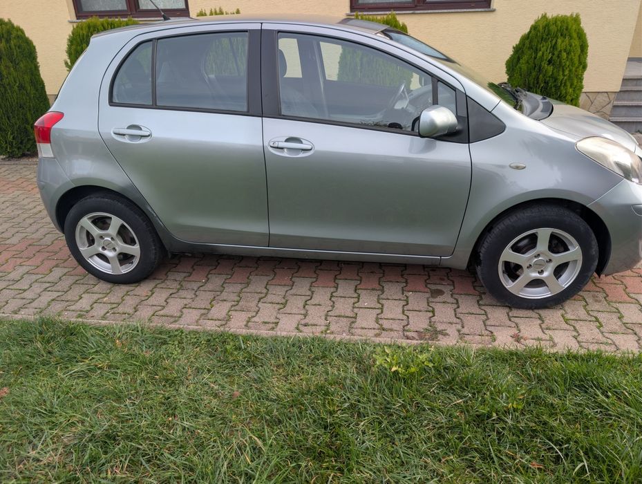 TOYOTA Yaris 2009 — imagine 3