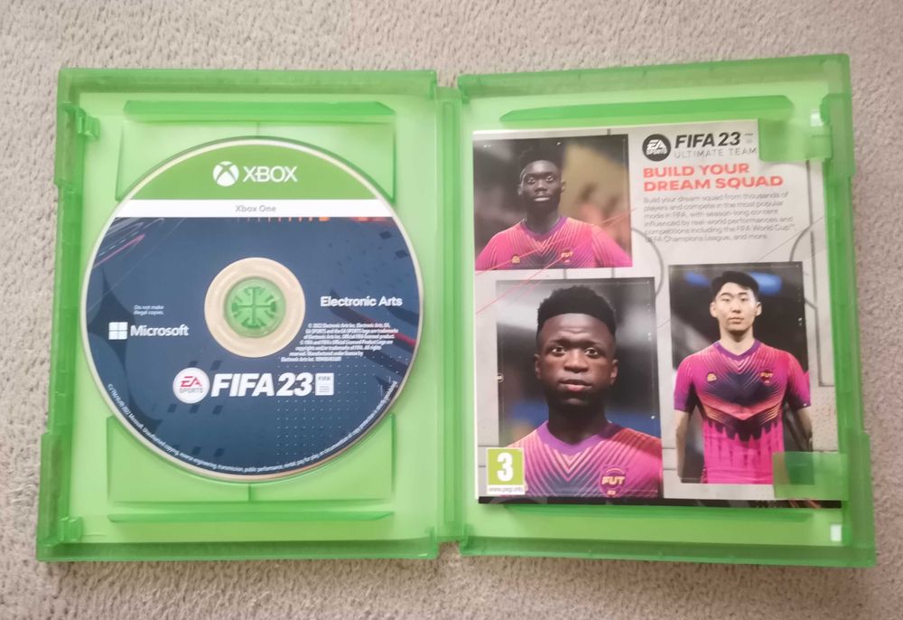 Vând joc XBOX One - FIFA 23. Impecabil!