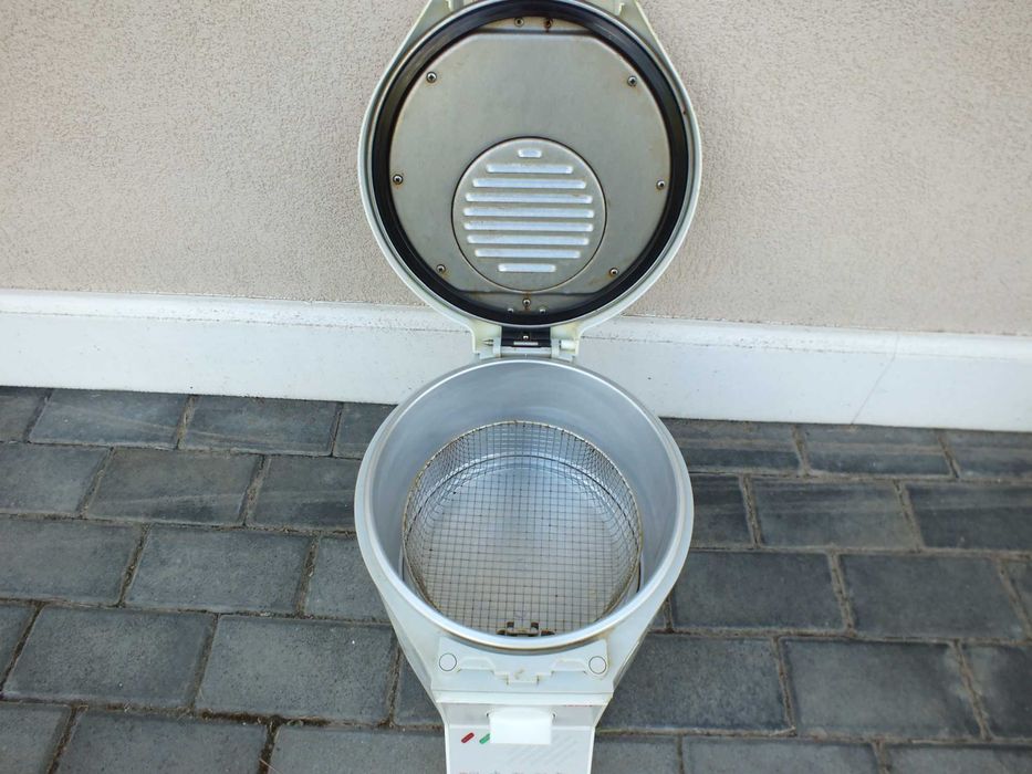 Friteuza cu ulei Tefal Super cool Friteuse tip 3605, 1900w, 2L.