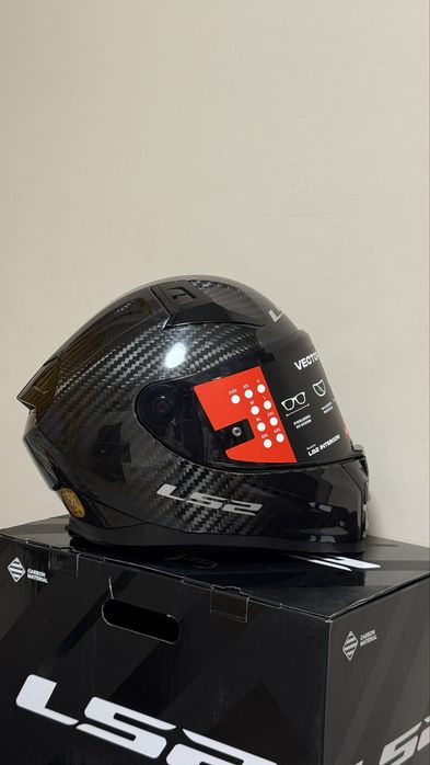 Карбонова каска LS2 Vector II Carbon M размер