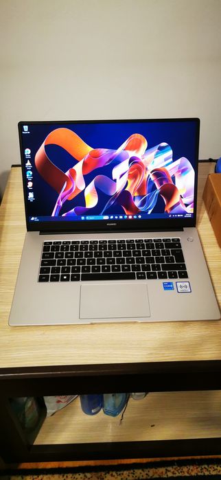 Laptop nou Huawei MateBook D15 (2023) / ca MacBook