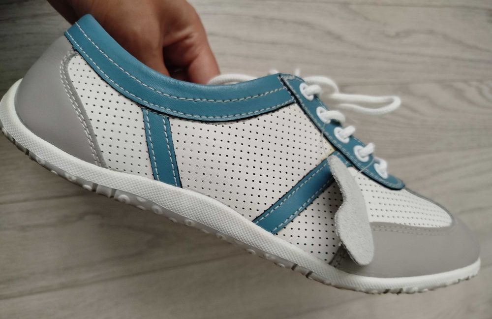 кожаные кеды кроссовки 38 б.у.