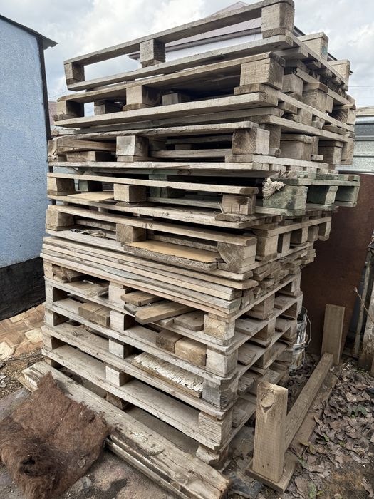 Продам поддоны деревянные в хорошем состоянии