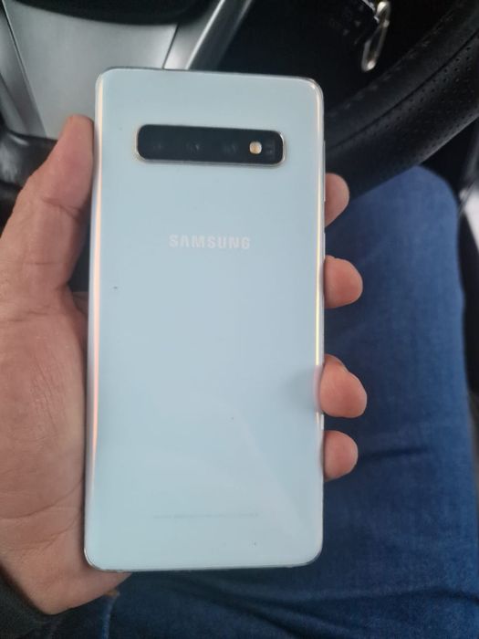 Самсунг   С10   .