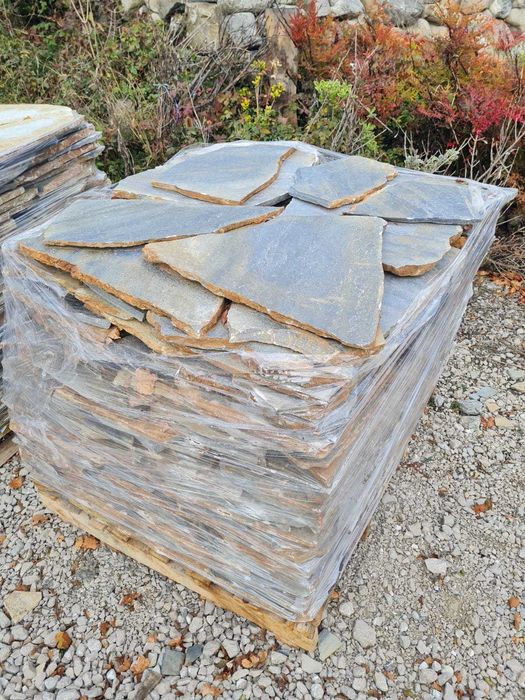 Piatra Naturala de Munte Rezista la Tonaj Greu