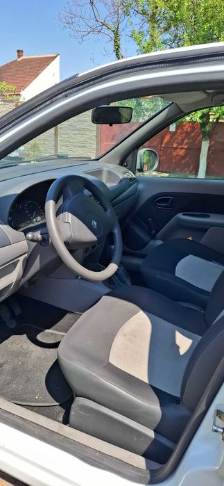 Renault Symbol 2010 - 68.000 km reali - Consum redus de combustibil