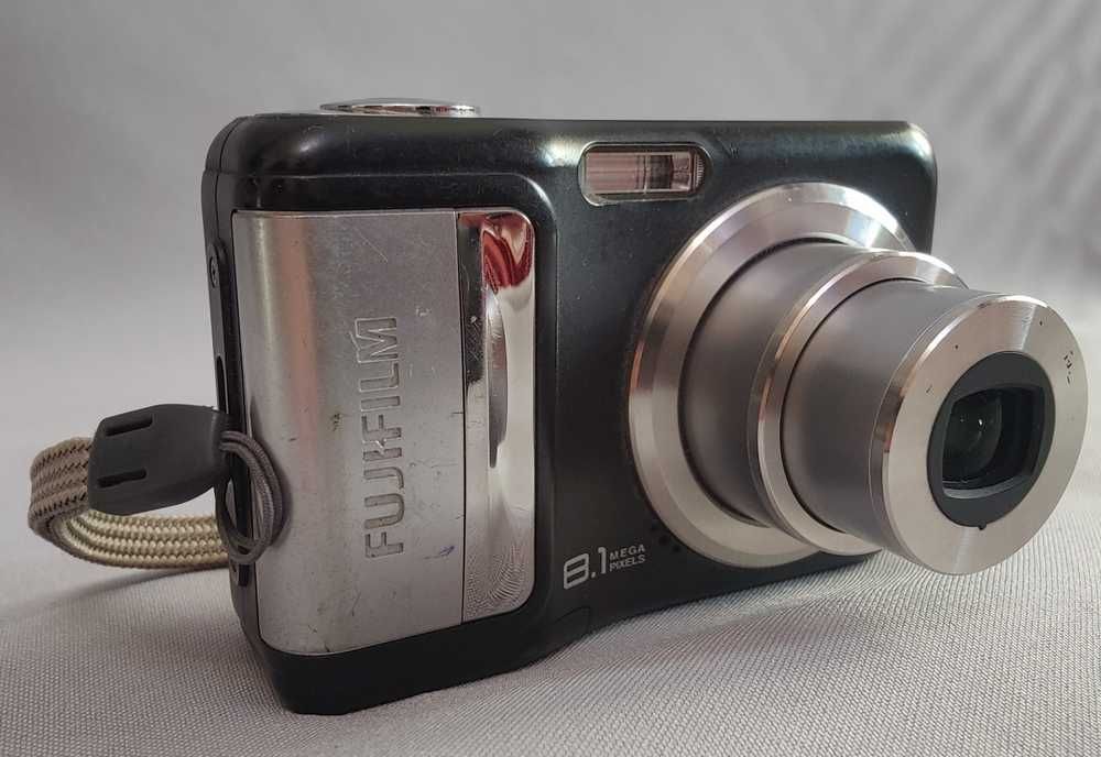 FUJI A850, 8.1 MP, zoom optic 8X