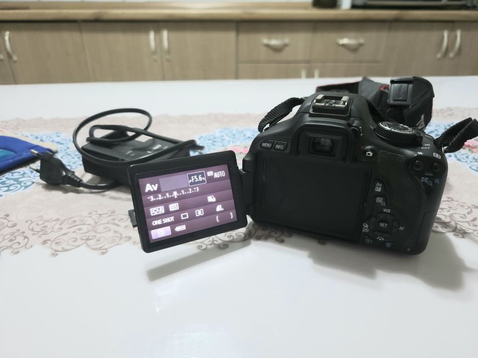 Фотокамера Canon EOS 600D Kit 18-55 II