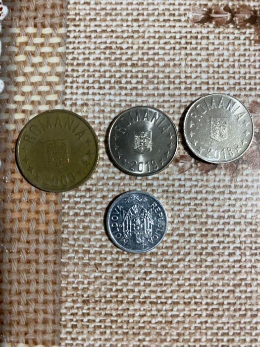 Продавам стари чужди монети