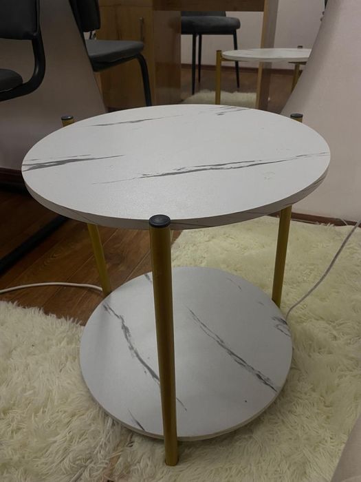 Продаётся журнальный стол, новый