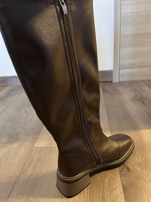 Кафяви дамски ботуши