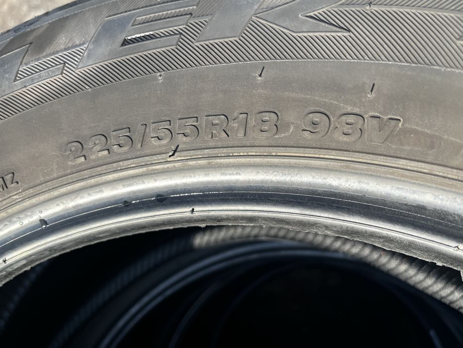 225/55/18- комплект шин
