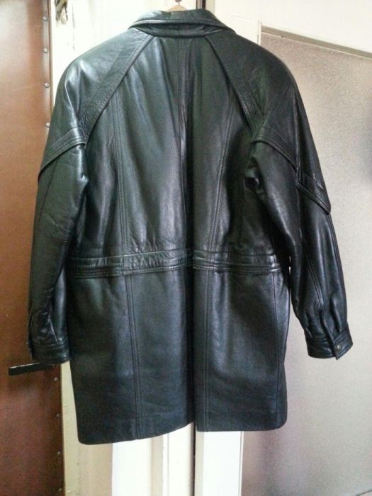 Куртка кожанная(привезенная из Турции)