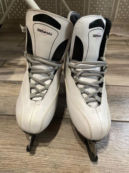 Продам коньки для девочек (девушек)