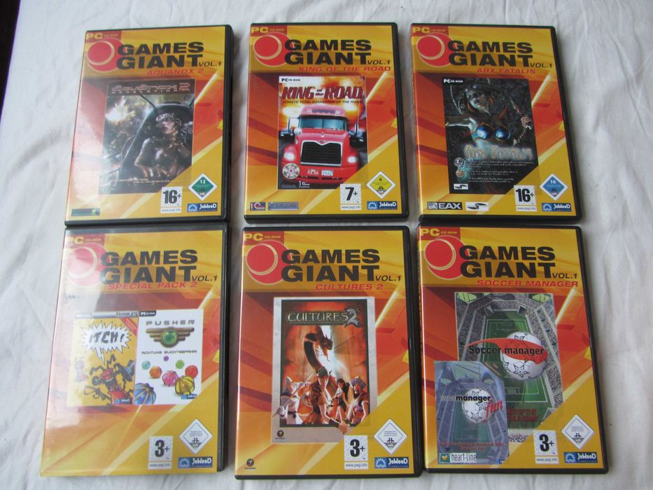 Кутия с 15 ретро компютърни  игри