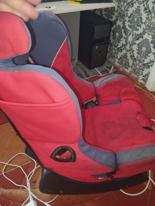 Продам кресло в машину