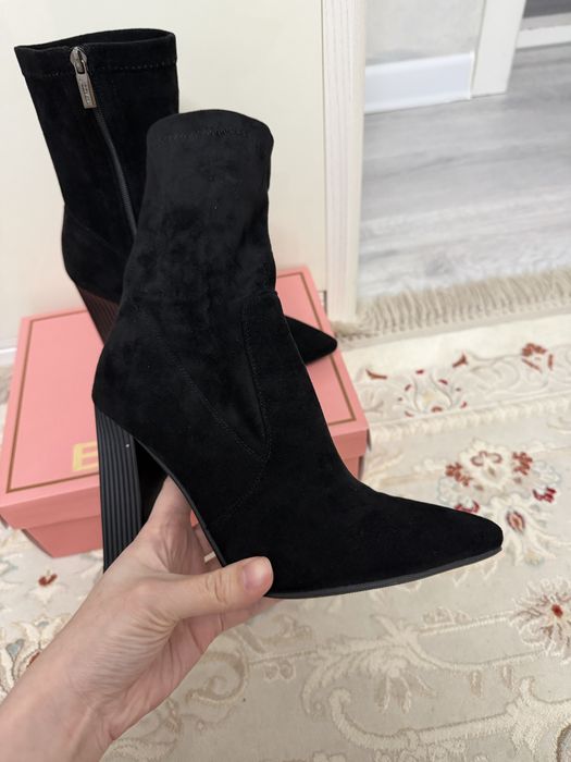 Полуботинки на каблуках