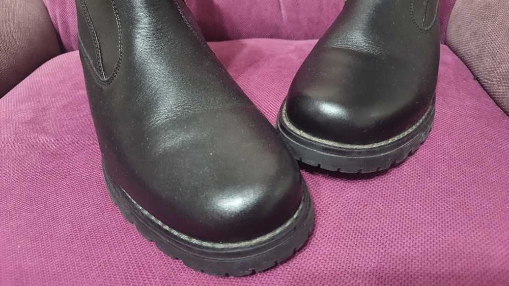 Ghete piele naturala, blanita naturala de miel, de la FRETZ marimea42