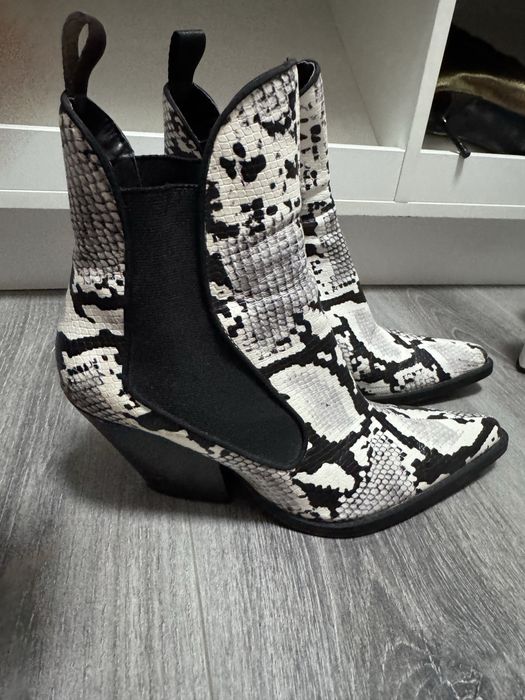 Полусапожки Zara