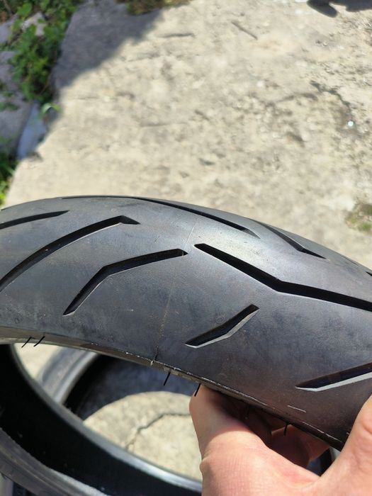 Pirelli Rosso 2. 110/70/17