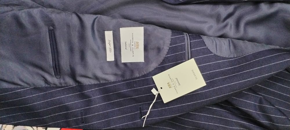 Navy Chalk Stripe Classic Suit Hawes & Curtis
Navy, Striped, Classic F