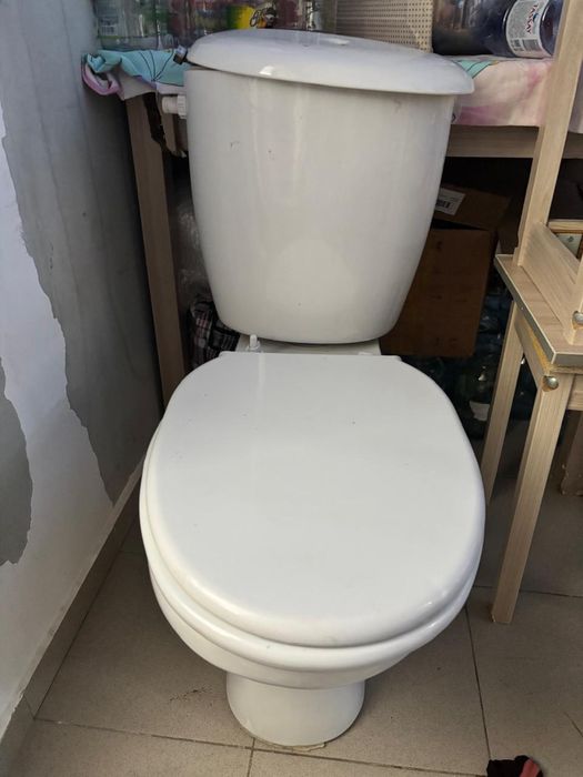 Продается унитаз и раковина