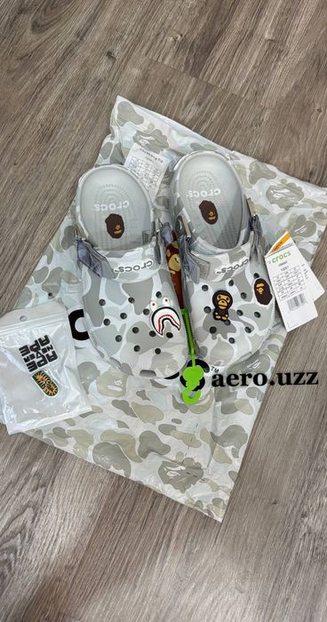 crocs x bape aero.uzz