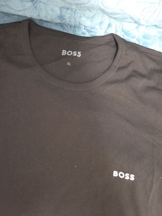 Tricou barbati Boss, XL potrivit ca L
